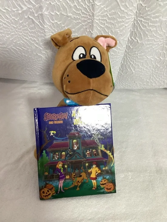 Scooby Doo Kohls Cares “A Halloween Mystery” Book & 9” Sitting Plush NEW - Picture 3 of 11